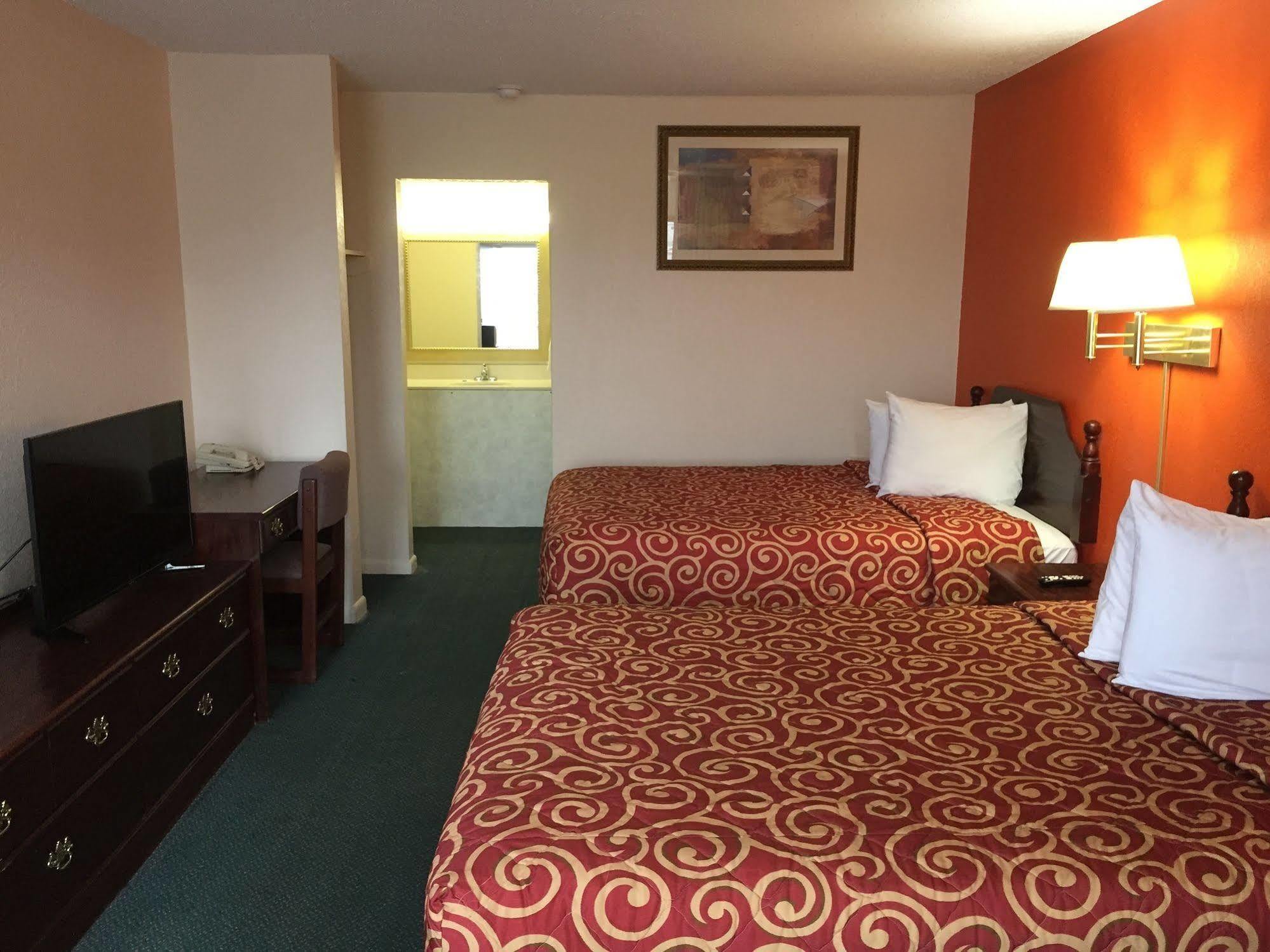 Economy Inn St. James Экстерьер фото
